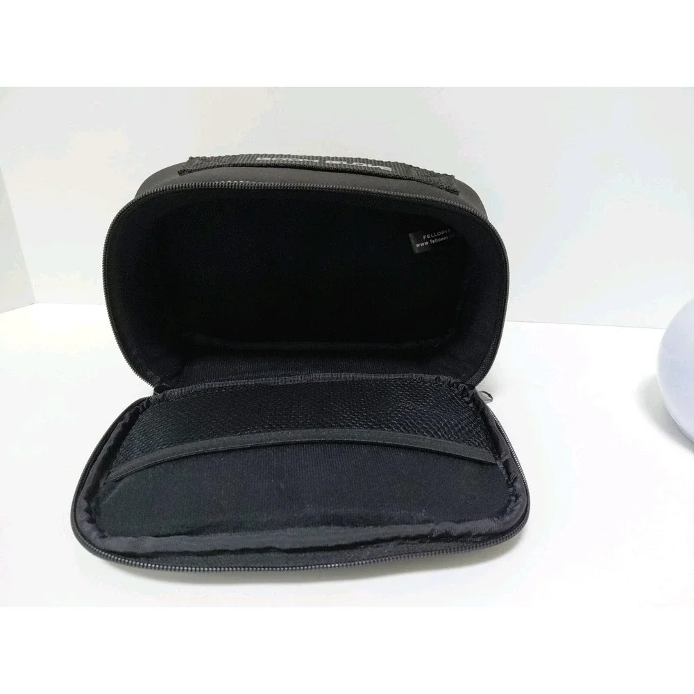 Body Glove Black Zip Close 9